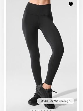 Alo 7/8 Airbrush High-Waist Legging in black